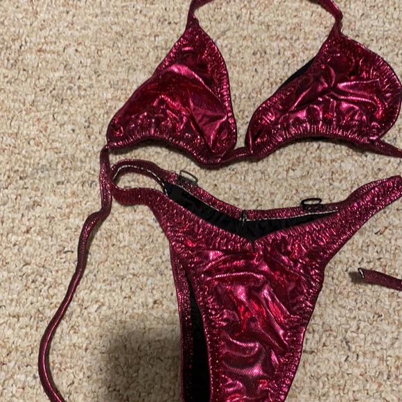 Competition Suit - Picture 9 of 9